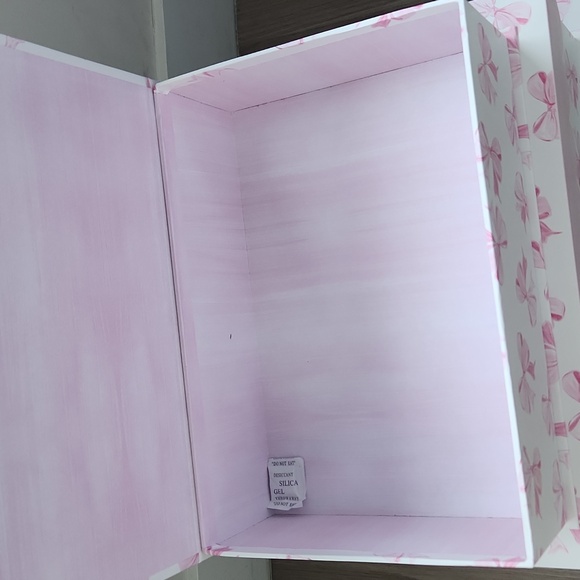 Pink Bow boxes scallop detail - Picture 2 of 7